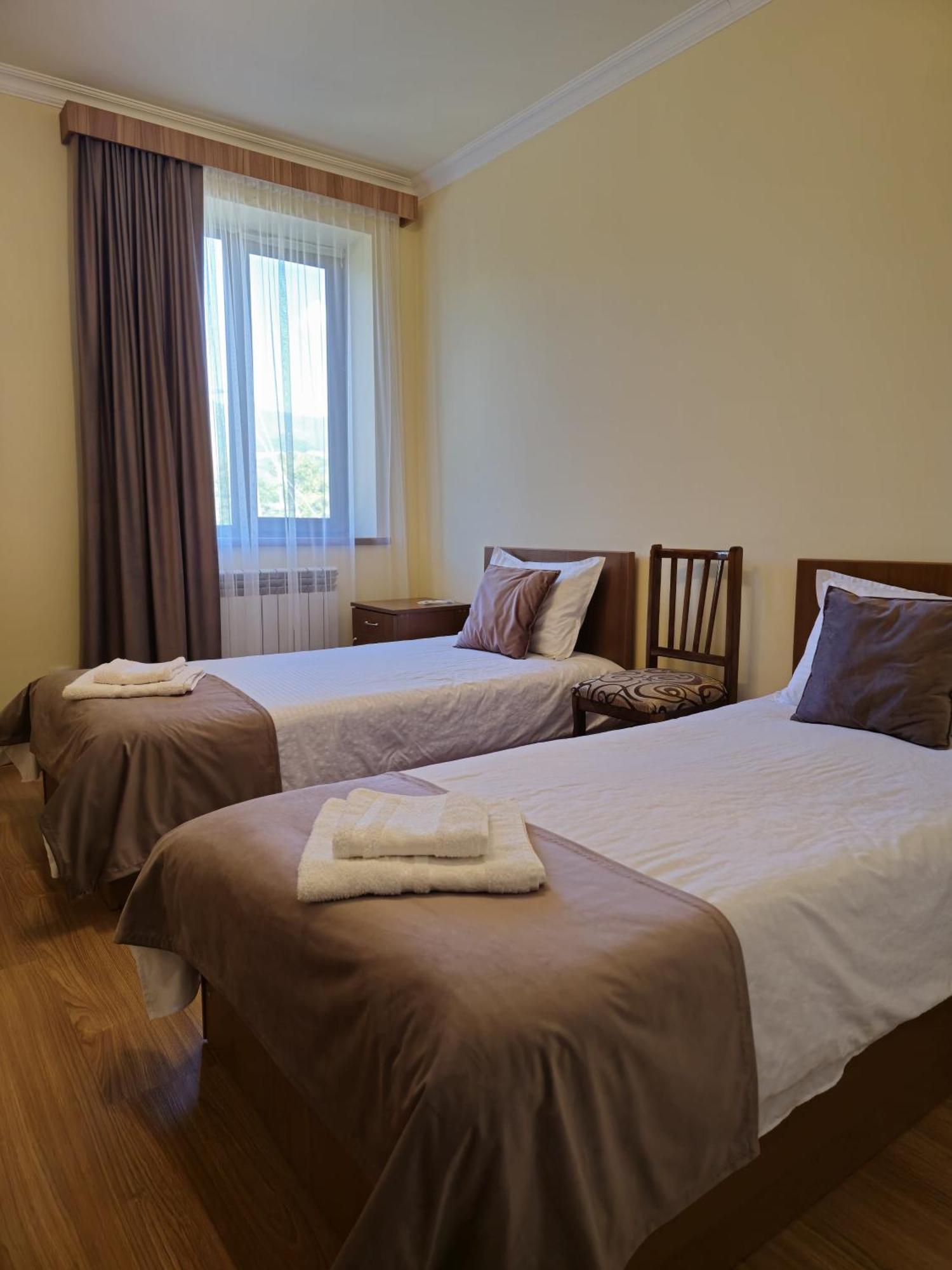 Zartonq Hotel Tat'ev Ngoại thất bức ảnh
