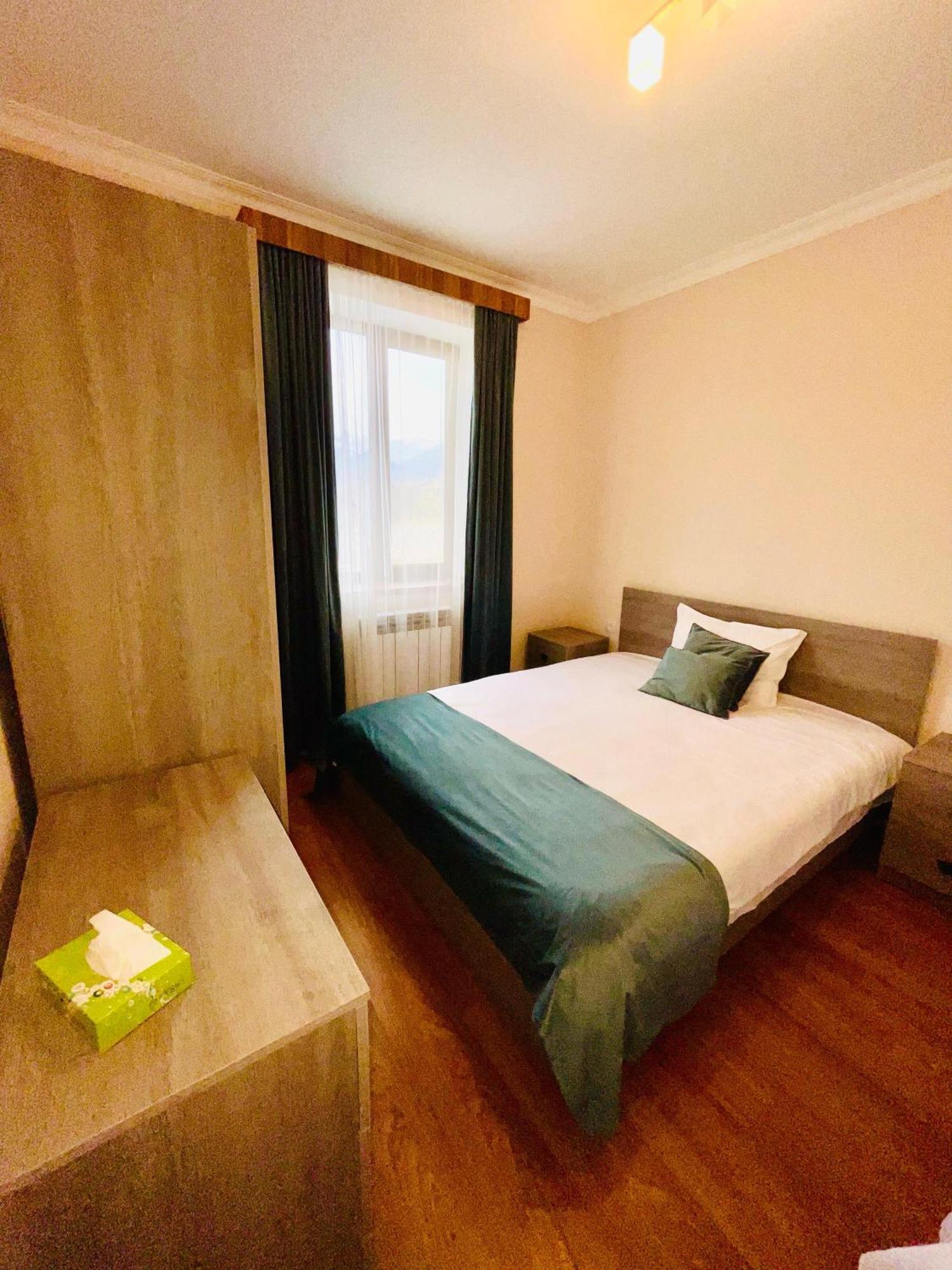 Zartonq Hotel Tat'ev Phòng bức ảnh